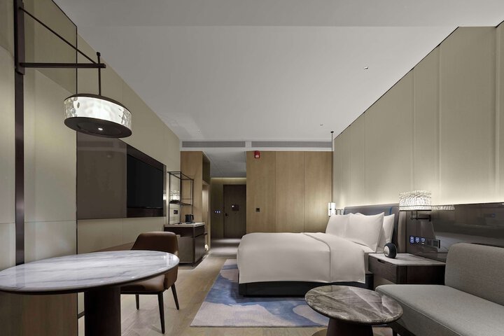 Room 5 of 52