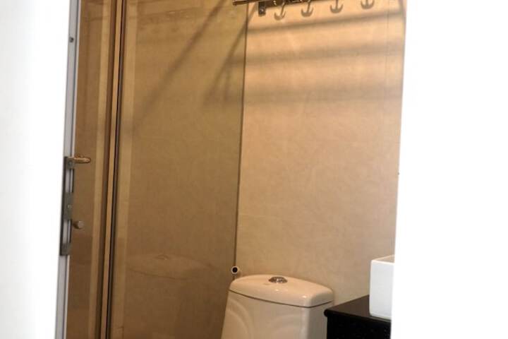 Room 14 of 33