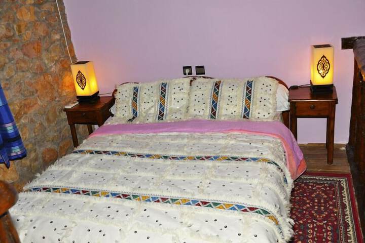 Room 10 of 26