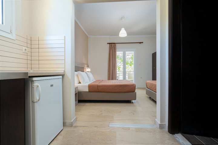 Room 4 of 44