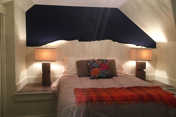 Room 12 of 33