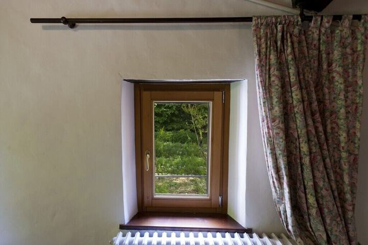 Room 12 of 73
