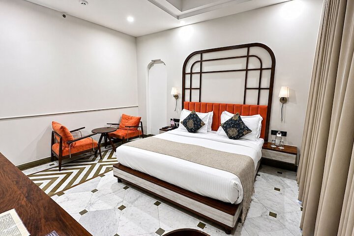 Room 11 of 41