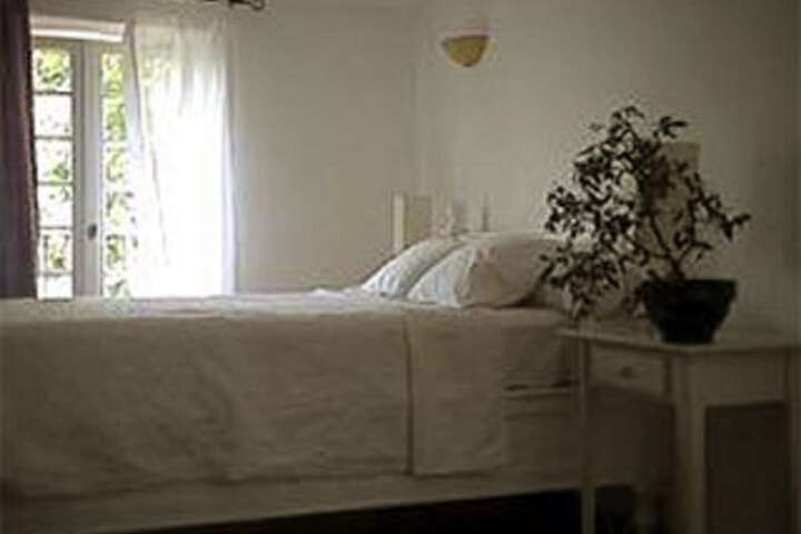 Room 6 of 33