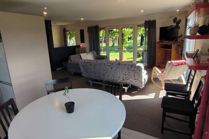 Room 4 of 52