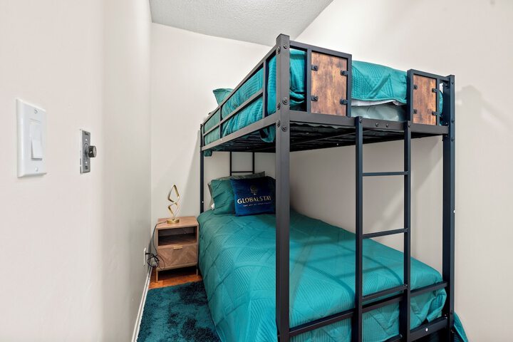 Room 59 of 330