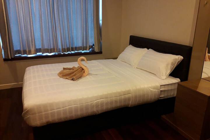 Room 4 of 34