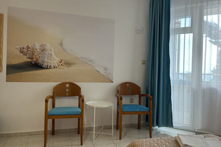 Room 64 of 146