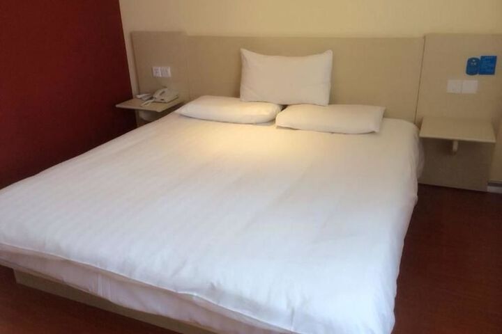 Room 5 of 21