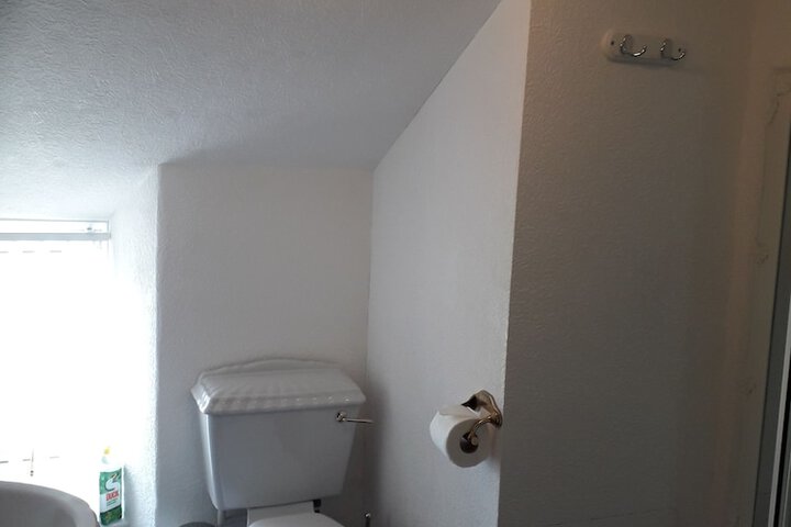 Room 38 of 59