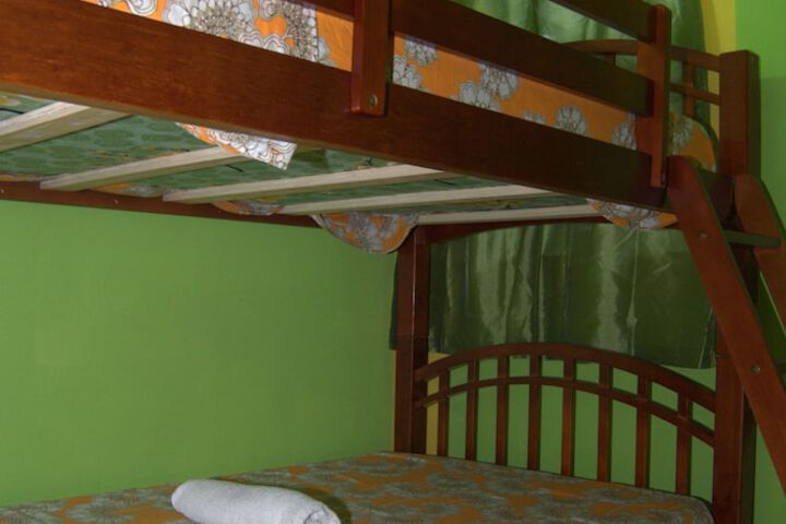 Room 5 of 96