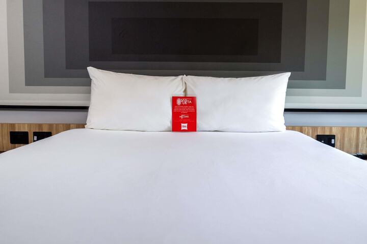 Room 13 of 61