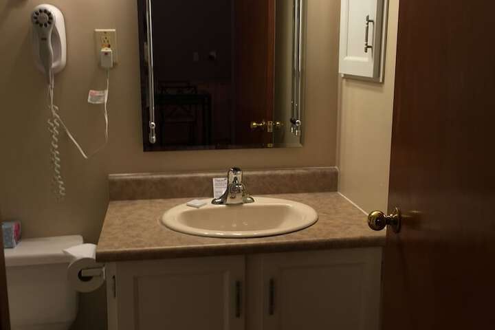 Room 35 of 69