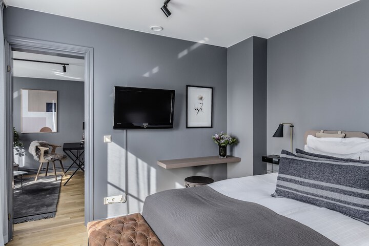 Room 11 of 87