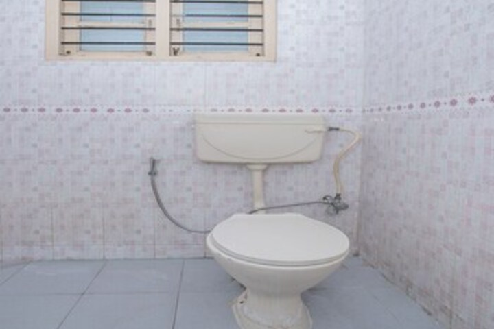 Room 4 of 27