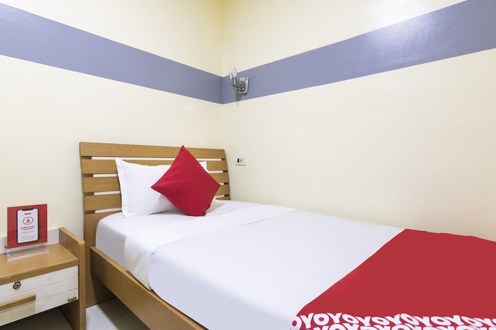 Room 18 of 31