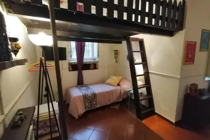 Room 4 of 19