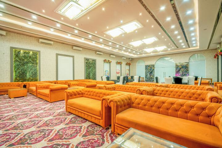 Ballroom/Hall 63 of 93