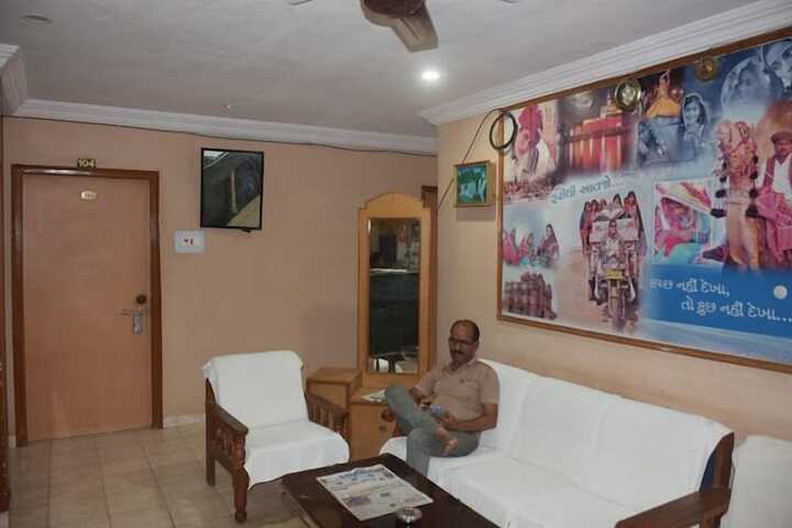 Room 2 of 6