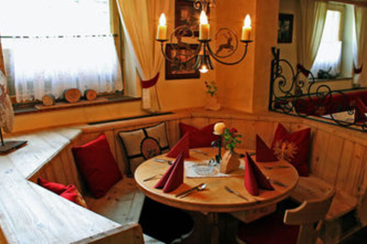 Dining 70 of 115