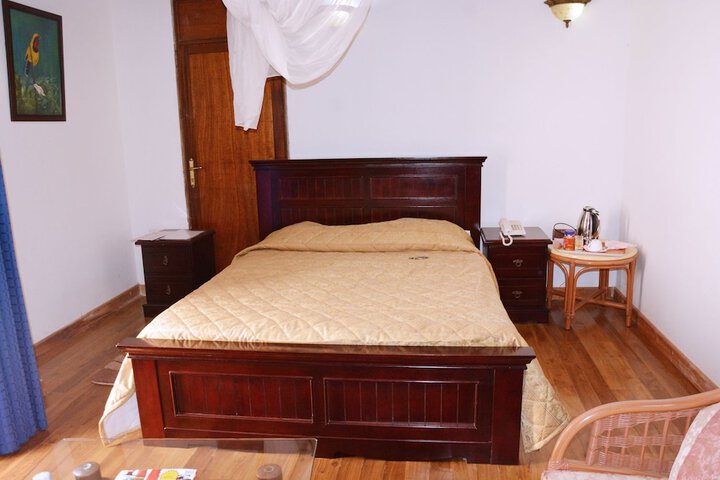 Room 6 of 91