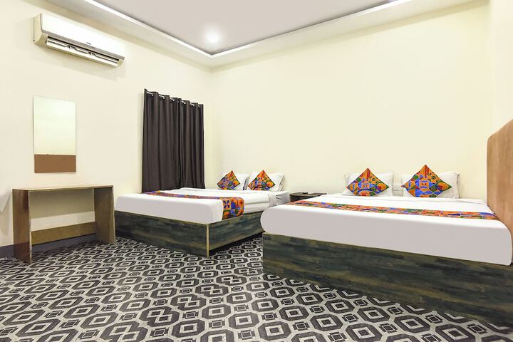 Room 18 of 27