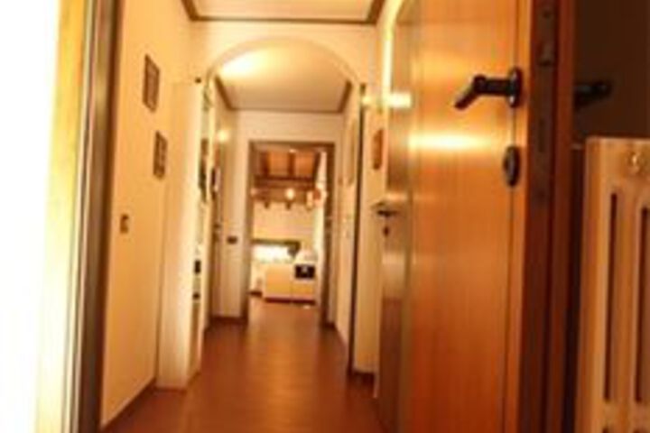 Ballroom/Hall 9 of 17
