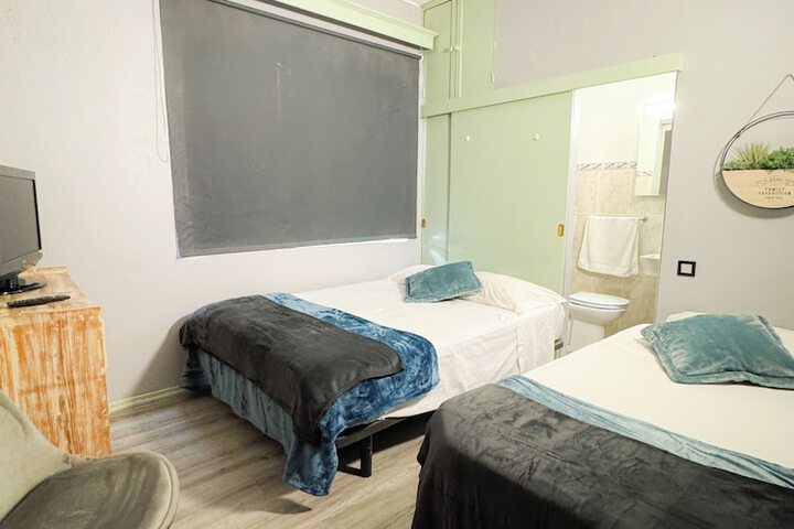Room 10 of 35