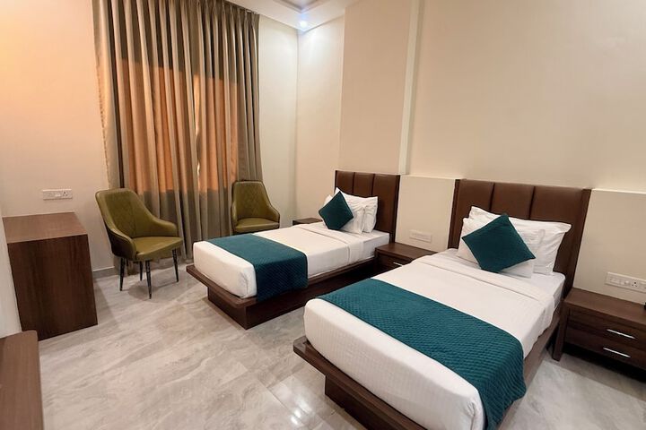 Room 6 of 26