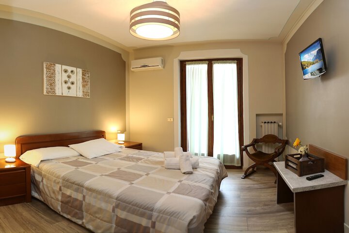 Room 12 of 40