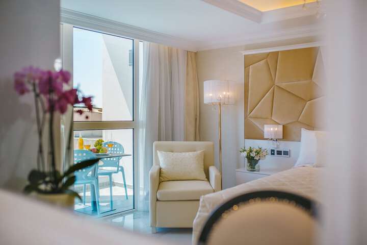 Room 20 of 65