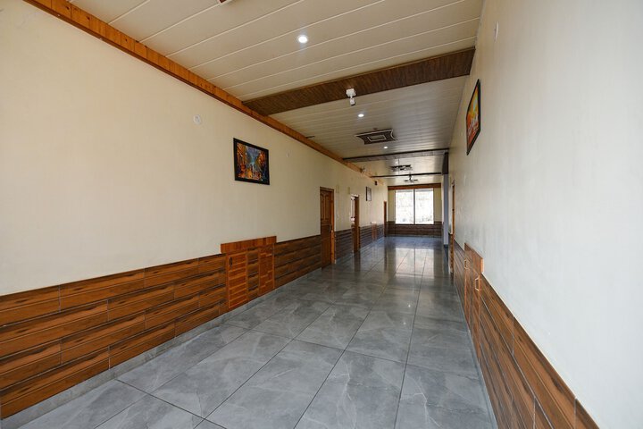 Hotel Interior 5 of 27