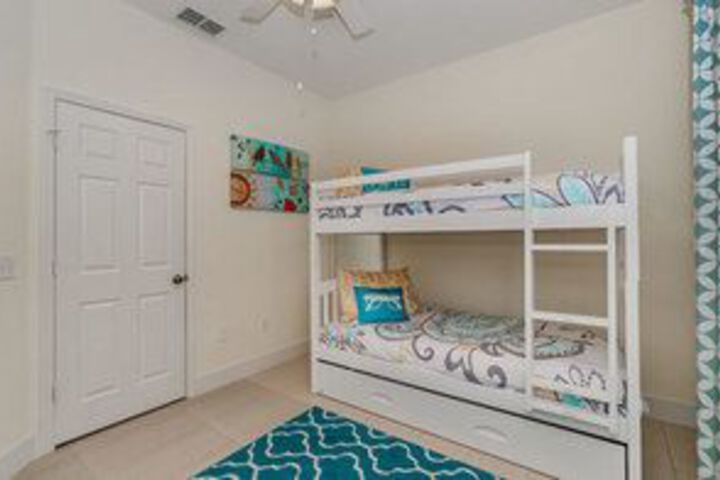 Room 4 of 13