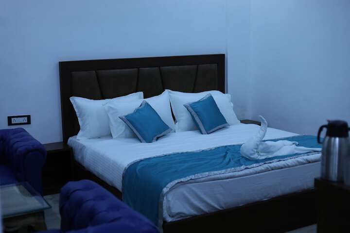 Room 5 of 21
