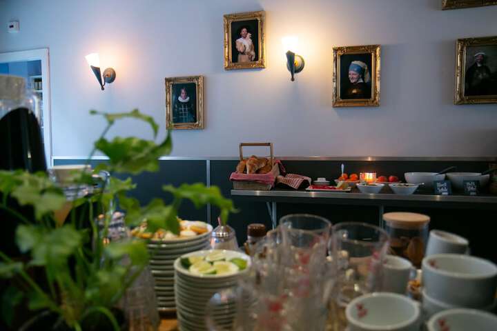 Dining 20 of 33