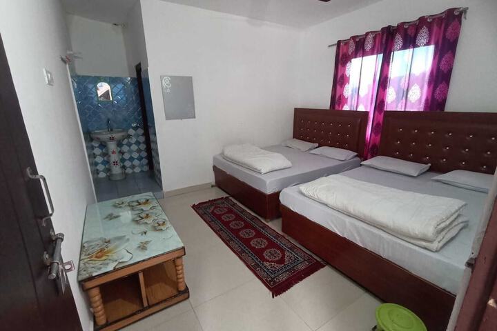 Room 14 of 30