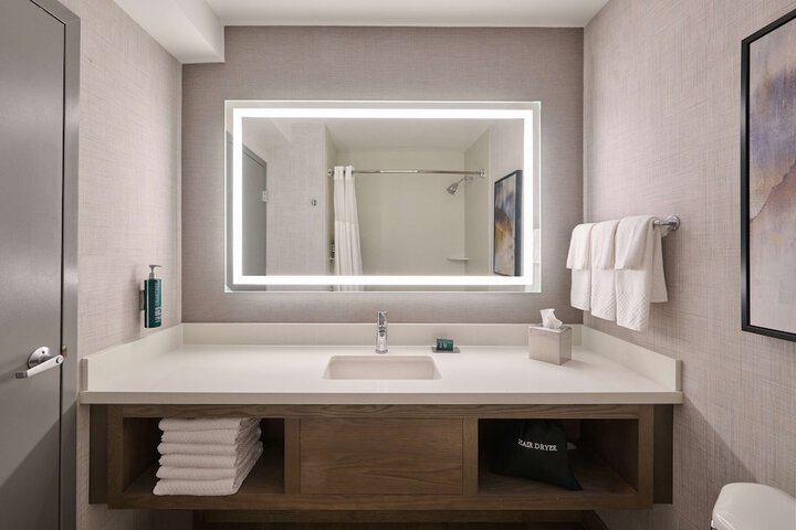 Bathroom shower