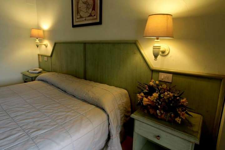 Room 14 of 36