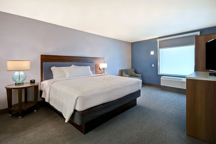 Room 7 of 70
