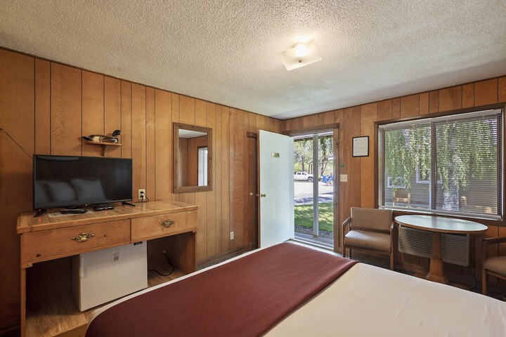 Room 17 of 65