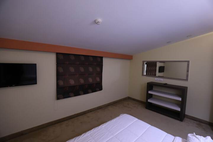 Room 21 of 86
