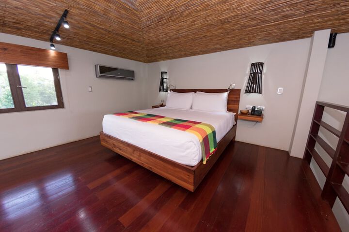 Room 12 of 53