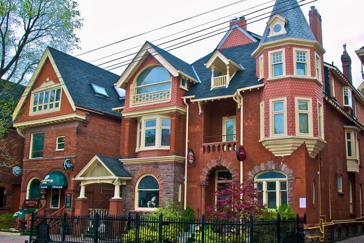 Madison Manor Boutique Hotel