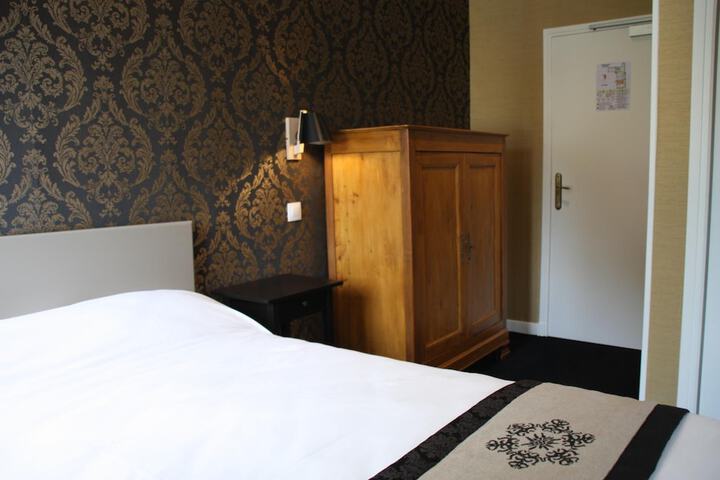 Room 12 of 65