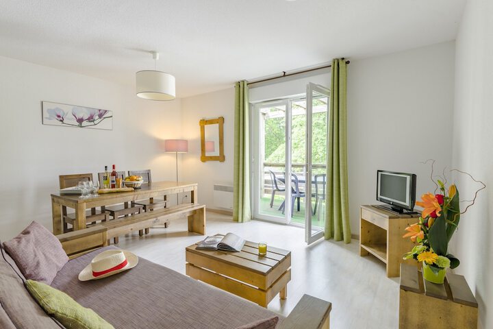 Room 9 of 18
