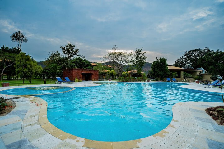 Pool 31 of 71