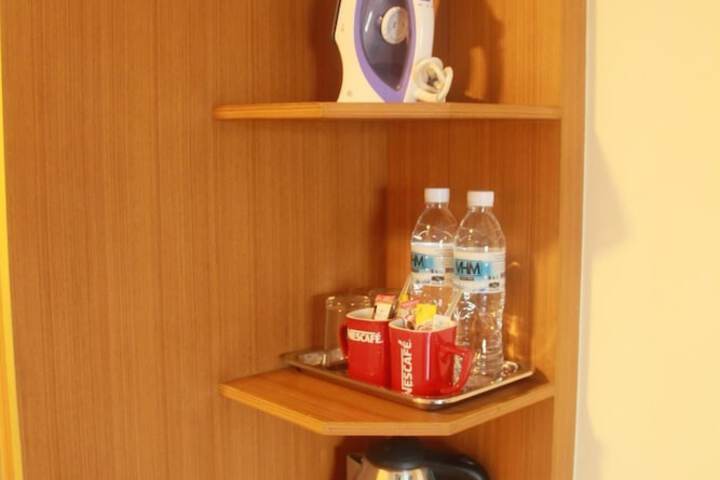 Room 1 of 16