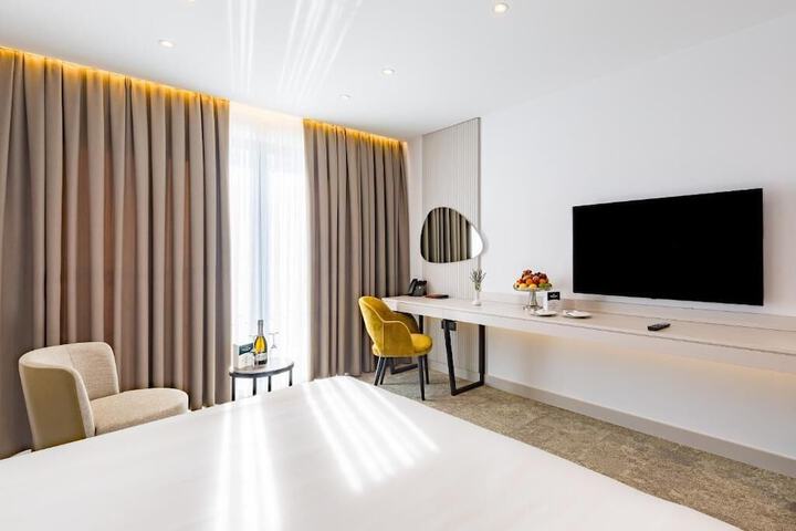 Room 7 of 55