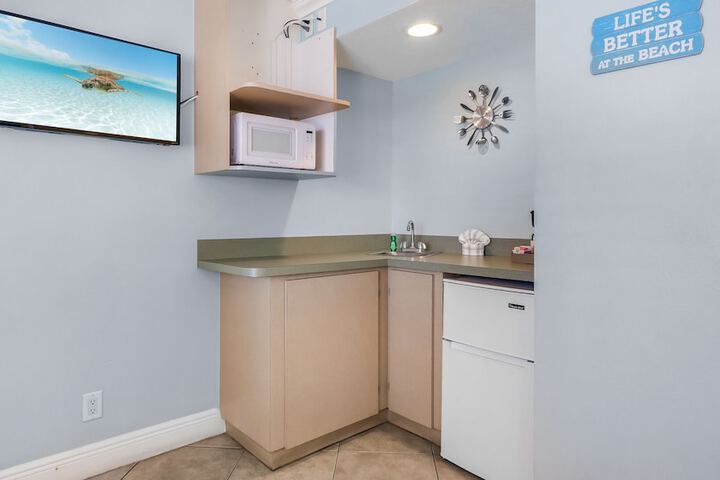Private kitchenette