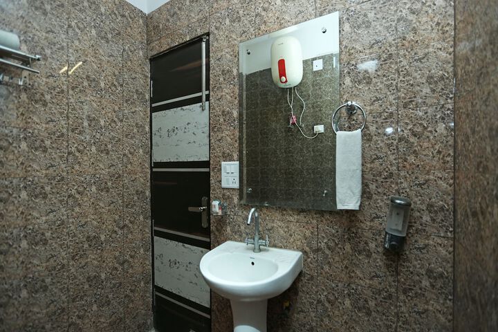 Room 19 of 30